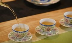 每天喝多少茶為宜，涼茶與熱茶哪個(gè)更解渴