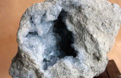 水晶產(chǎn)地在哪里？